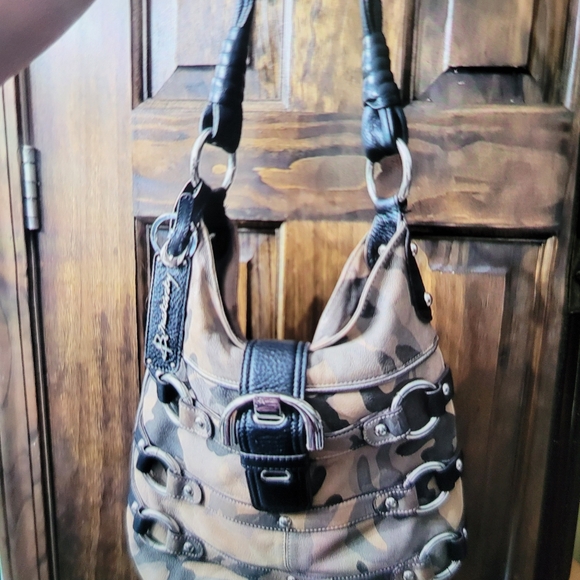 Gorgeous B makowsky camo purse like new - Picture 1 of 8